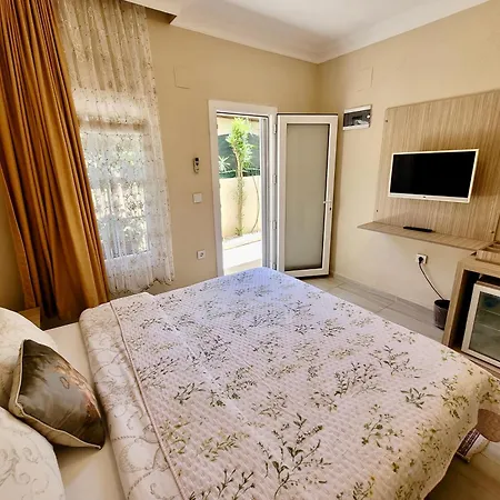 Hotel Arp 2*