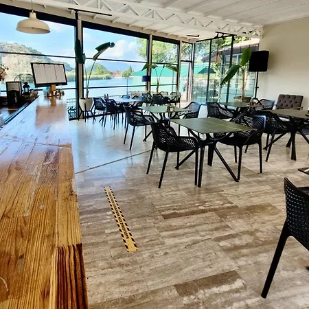 Arp Ξενοδοχείο 2*